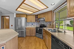 2204 NE 158th Ave, Portland, OR 97230 - Photo 17