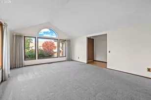 2204 NE 158th Ave, Portland, OR 97230 - Photo 9