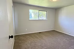 890 E Kennedy Ave, Hermiston, OR 97838 - Photo 21