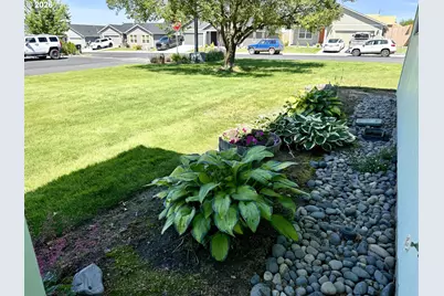 890 E Kennedy Ave, Hermiston, OR 97838 - Photo 29