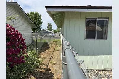 890 E Kennedy Ave, Hermiston, OR 97838 - Photo 31