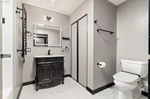 1400 NW Irving St, Portland, OR 97209 - Photo 25