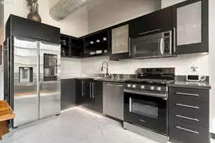 1400 NW Irving St, Portland, OR 97209 - Photo 9