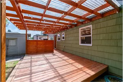 1020 N 3rd St, Woodburn, OR 97071 - Photo 43