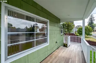 1020 N 3rd St, Woodburn, OR 97071 - Photo 5