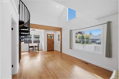 1020 N 3rd St, Woodburn, OR 97071 - Photo 11