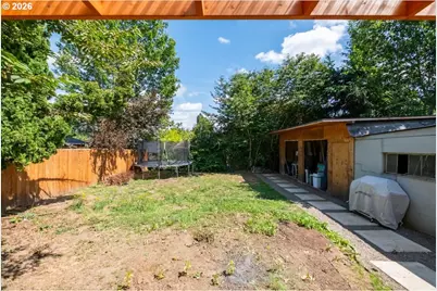1020 N 3rd St, Woodburn, OR 97071 - Photo 45