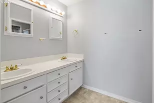 13150 SW Juanita Pl, Beaverton, OR 97008 - Photo 23