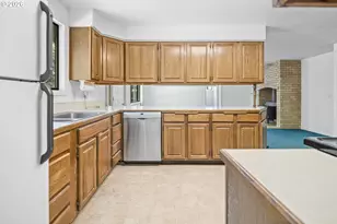 13150 SW Juanita Pl, Beaverton, OR 97008 - Photo 9