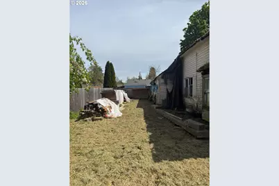 109 S Trade St, Amity, OR 97101 - Photo 3