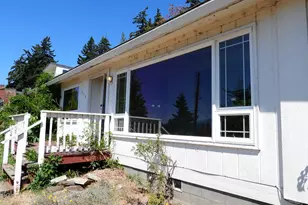 614 Vine St, White Salmon, WA 98672 - Photo 3