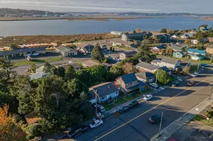 1860 Meade St, North Bend, OR 97459 - Photo 37