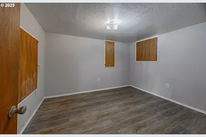 1860 Meade St, North Bend, OR 97459 - Photo 27