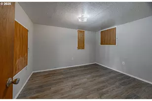 1860 Meade St, North Bend, OR 97459 - Photo 27