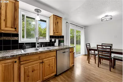 10312 SE 10th St, Vancouver, WA 98664 - Photo 5