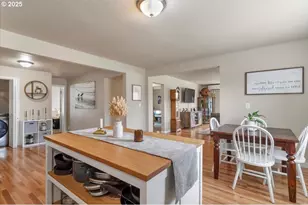 212 Picture St, Independence, OR 97351 - Photo 17