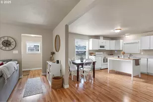 212 Picture St, Independence, OR 97351 - Photo 11