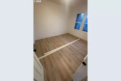 911 Jq Adams St, Oregon City, OR 97045 - Photo 7