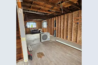 204 N Walnut St, Bingen, WA 98605 - Photo 5