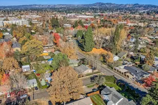 12025 SW 9th St, Beaverton, OR 97005 - Photo 21