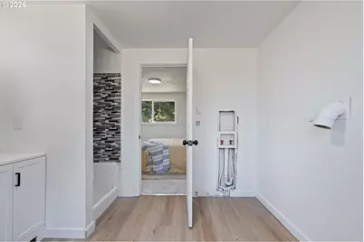 17912 NE Davis St, Portland, OR 97230 - Photo 15