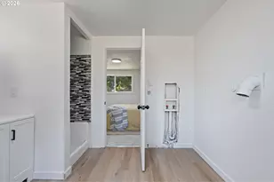 17912 NE Davis St, Portland, OR 97230 - Photo 15