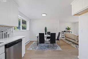 17912 NE Davis St, Portland, OR 97230 - Photo 7