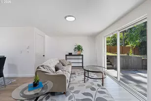 17912 NE Davis St, Portland, OR 97230 - Photo 11