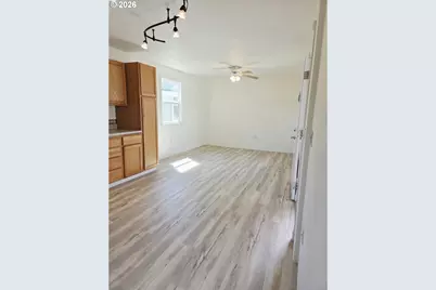 7227 SE Flavel St, Portland, OR 97206 - Photo 11