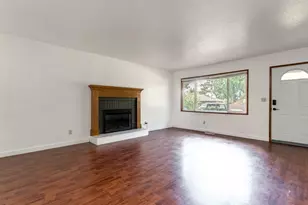 21304 SE Yamhill St, Gresham, OR 97030 - Photo 9