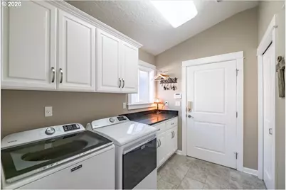 745 SE Glendover Ln, Dallas, OR 97338 - Photo 43