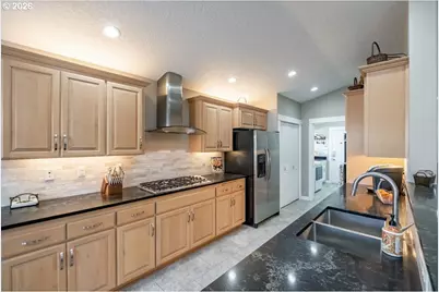 745 SE Glendover Ln, Dallas, OR 97338 - Photo 25