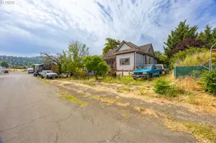 173 SE Miller Ave, Roseburg, OR 97470 - Photo 3