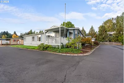 318 Peacock Ln, Kelso, WA 98626 - Photo 3