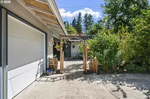 18 E 47th Ave, Eugene, OR 97405 - Photo 3