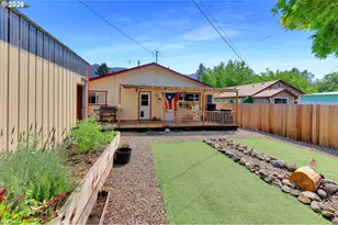 48095 Commercial St, Oakridge, OR 97463 - Photo 27