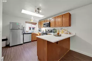 48095 Commercial St, Oakridge, OR 97463 - Photo 9