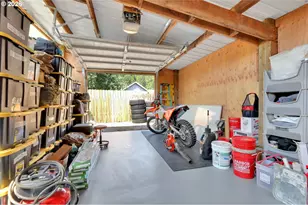 48095 Commercial St, Oakridge, OR 97463 - Photo 25