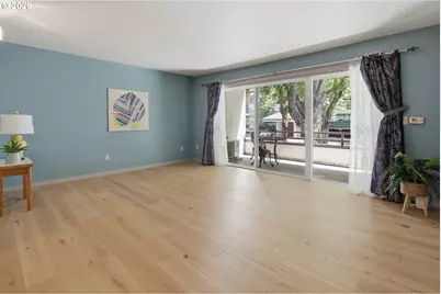 5250 S Landing Dr #105B1, Portland, OR 97239 - Photo 9
