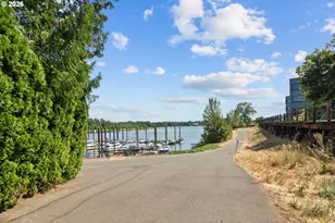 5250 S Landing Dr, Portland, OR 97239 - Photo 25