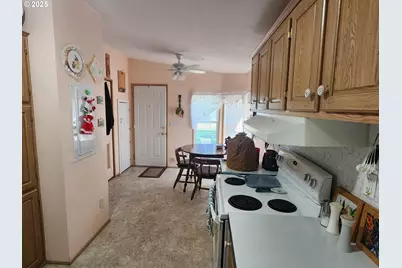 258 Bobwhite St, Roseburg, OR 97471 - Photo 15