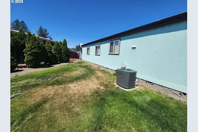 258 Bobwhite St, Roseburg, OR 97471 - Photo 11