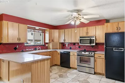 18501 SE Lincoln St, Portland, OR 97233 - Photo 7