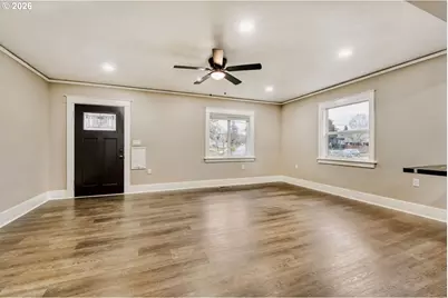 5715 N Houghton St, Portland, OR 97203 - Photo 5