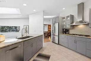 17167 Cedar Rd, Lake Oswego, OR 97034 - Photo 15