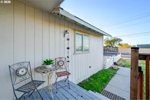 545 E Theater Ln, Hermiston, OR 97838 - Photo 7