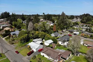 2188 Lombard St, North Bend, OR 97459 - Photo 25