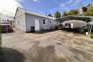 2188 Lombard St, North Bend, OR 97459 - Photo 9