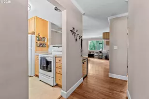 9333 N Lombard St, Portland, OR 97203 - Photo 5