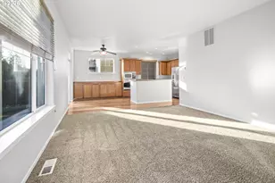 490 NE 64th Way, Hillsboro, OR 97124 - Photo 21